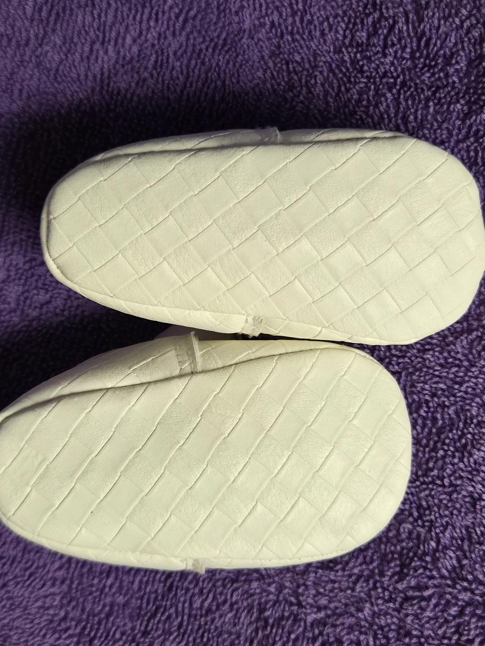 First Steps Baby White Bow Shoes Quilt Design Faux Leather 3-6 Months